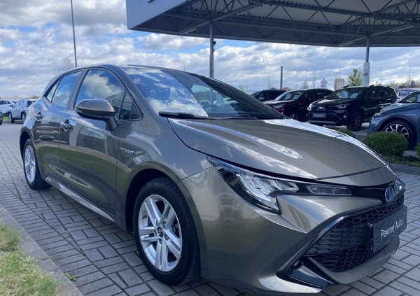 Toyota Corolla cena 77900 przebieg: 125159, rok produkcji 2019 z Trzciel małe 79